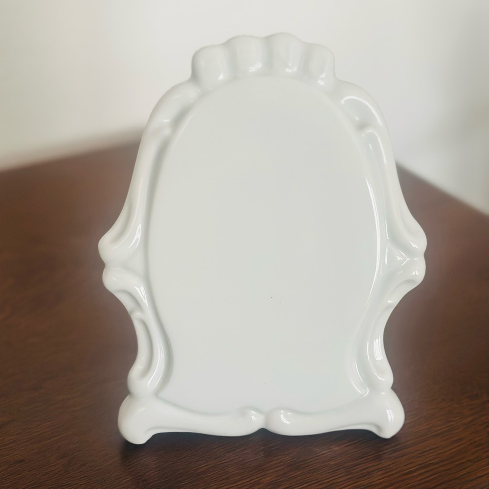Vintage White Ceramic Decorative Menu Table Stand Apilco